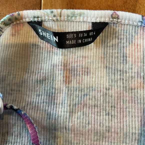 Cropped shein top - Picture 2 of 2